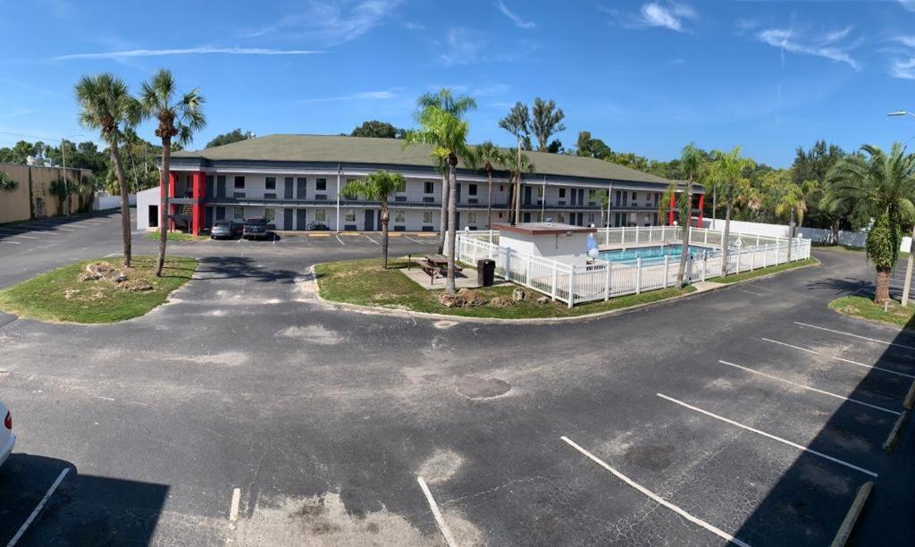 La Casa Inn New Port Richey Gulf Beach Us-19 Bagian luar foto