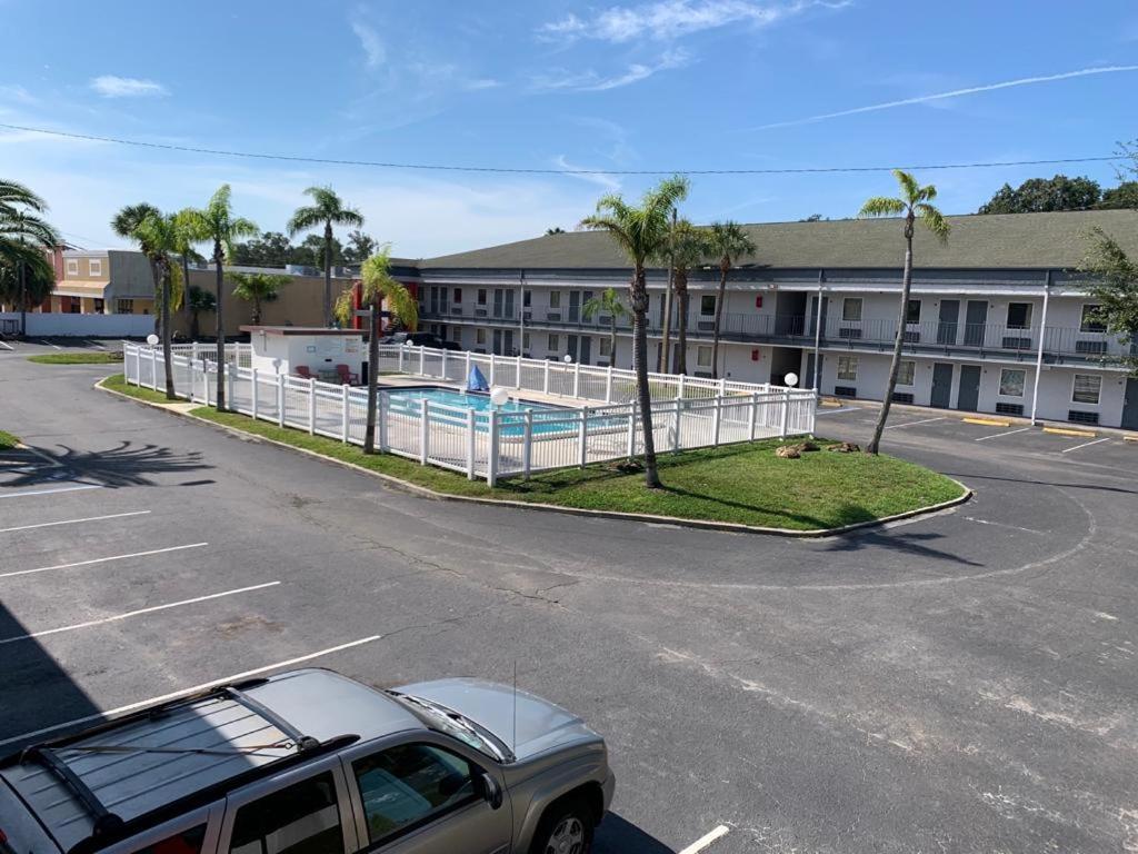 La Casa Inn New Port Richey Gulf Beach Us-19 Bagian luar foto