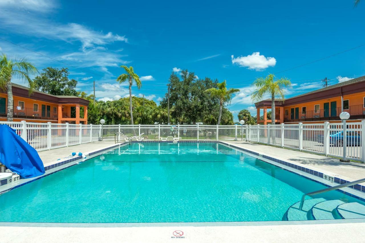 La Casa Inn New Port Richey Gulf Beach Us-19 Bagian luar foto